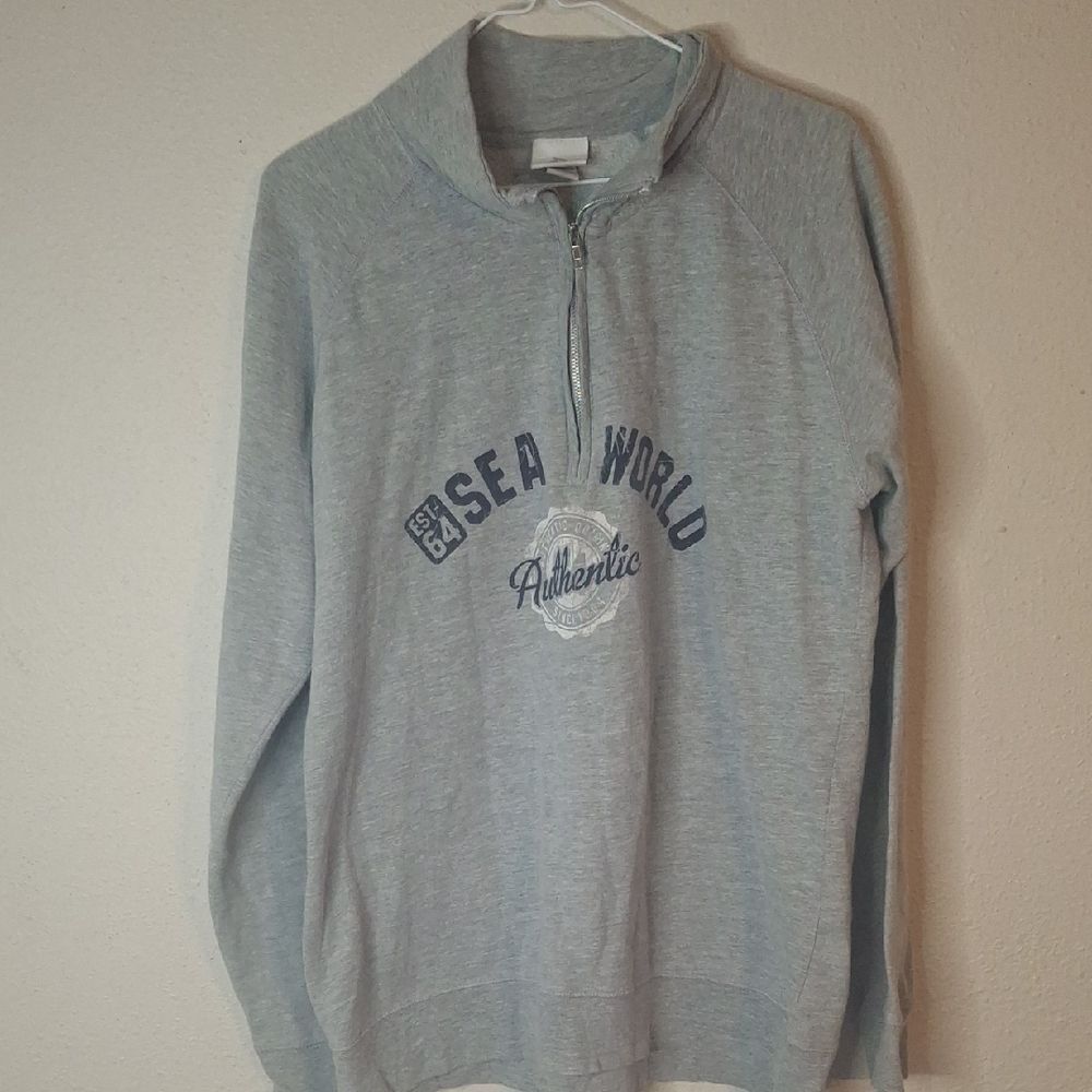 Gray Authentic SeaWorld Men's Sweater size 2XL